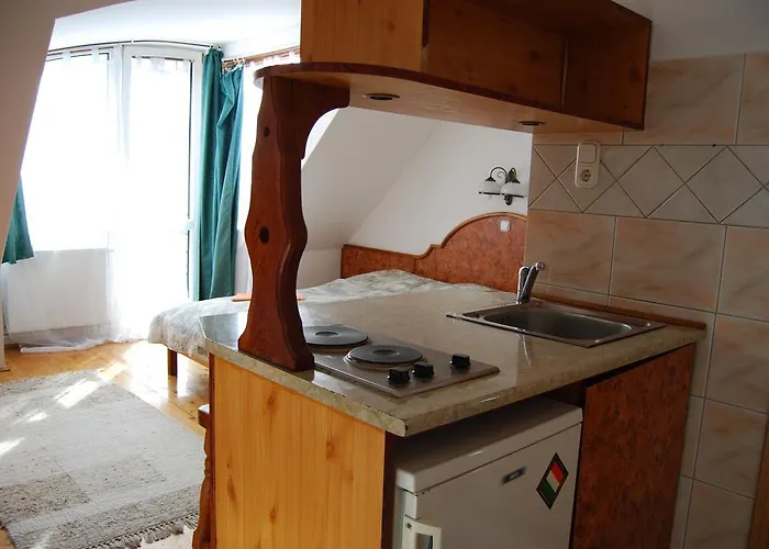 Hotel apartamentowy Paár Szieszta 3*